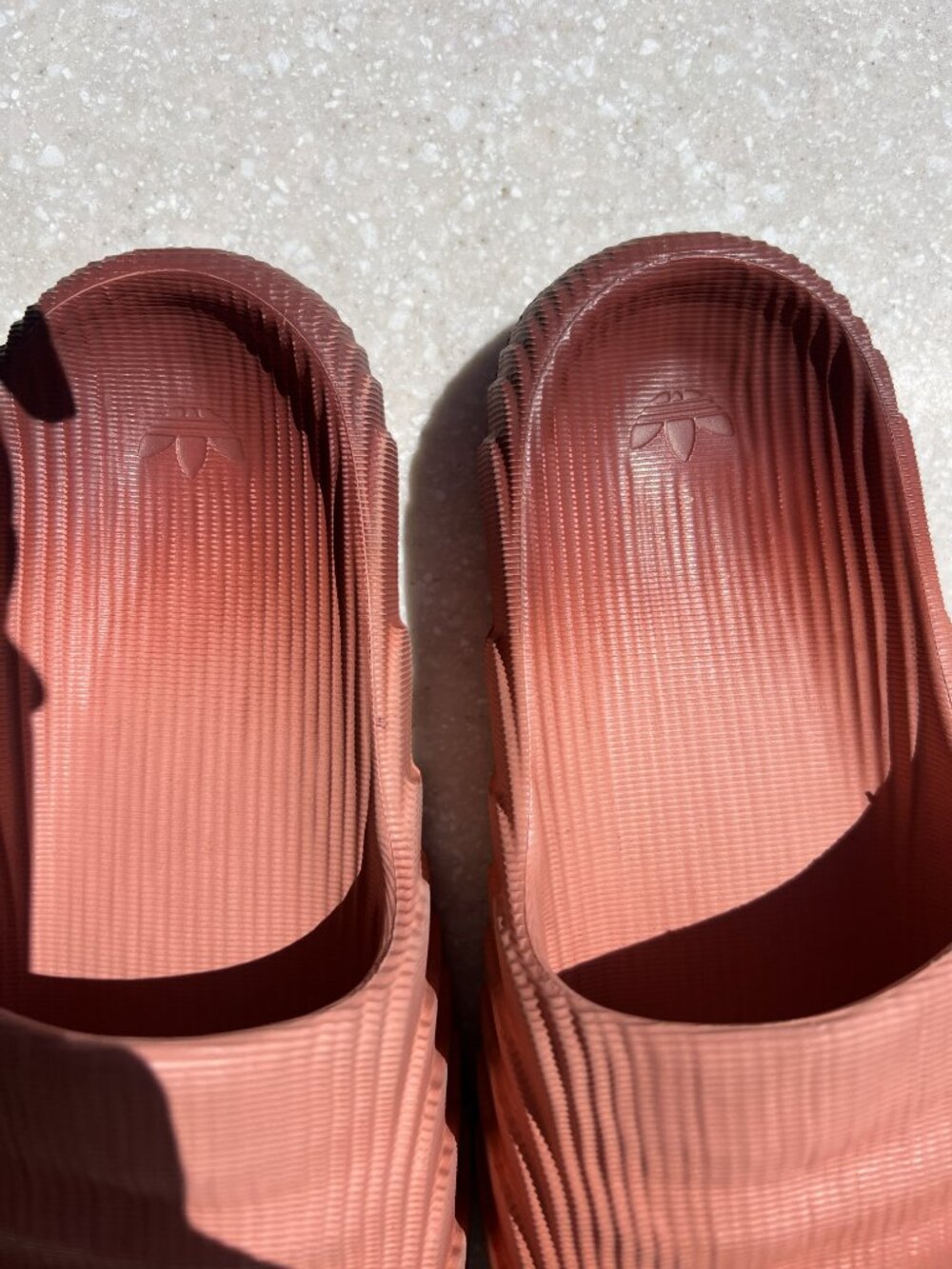 Adidas ADILETTE 22 Slides for kids US5/UK4 - Picture 5 of 7